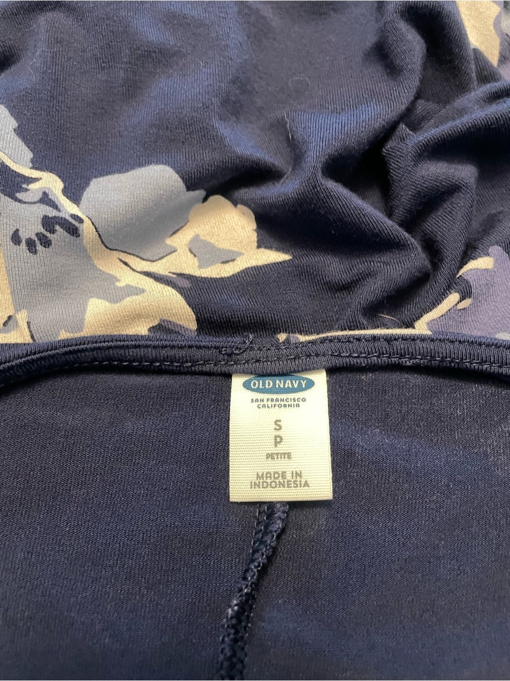 Old Navy women’s dress, small, dark blue with light blue & white flowers - Picture 3 of 3